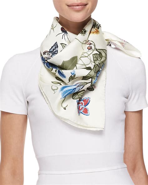 foulard flora gucci storia|Gucci floral scarf.